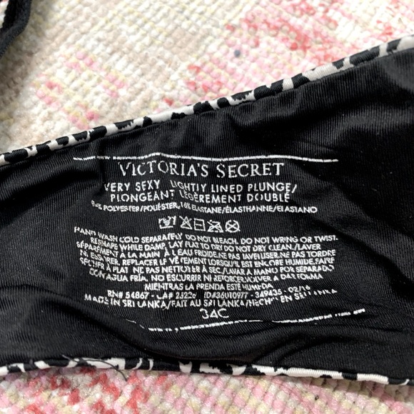 Victoria’s Secret bra, Very Sexy Lightly lined Plunge size 34C - Picture 3 of 3